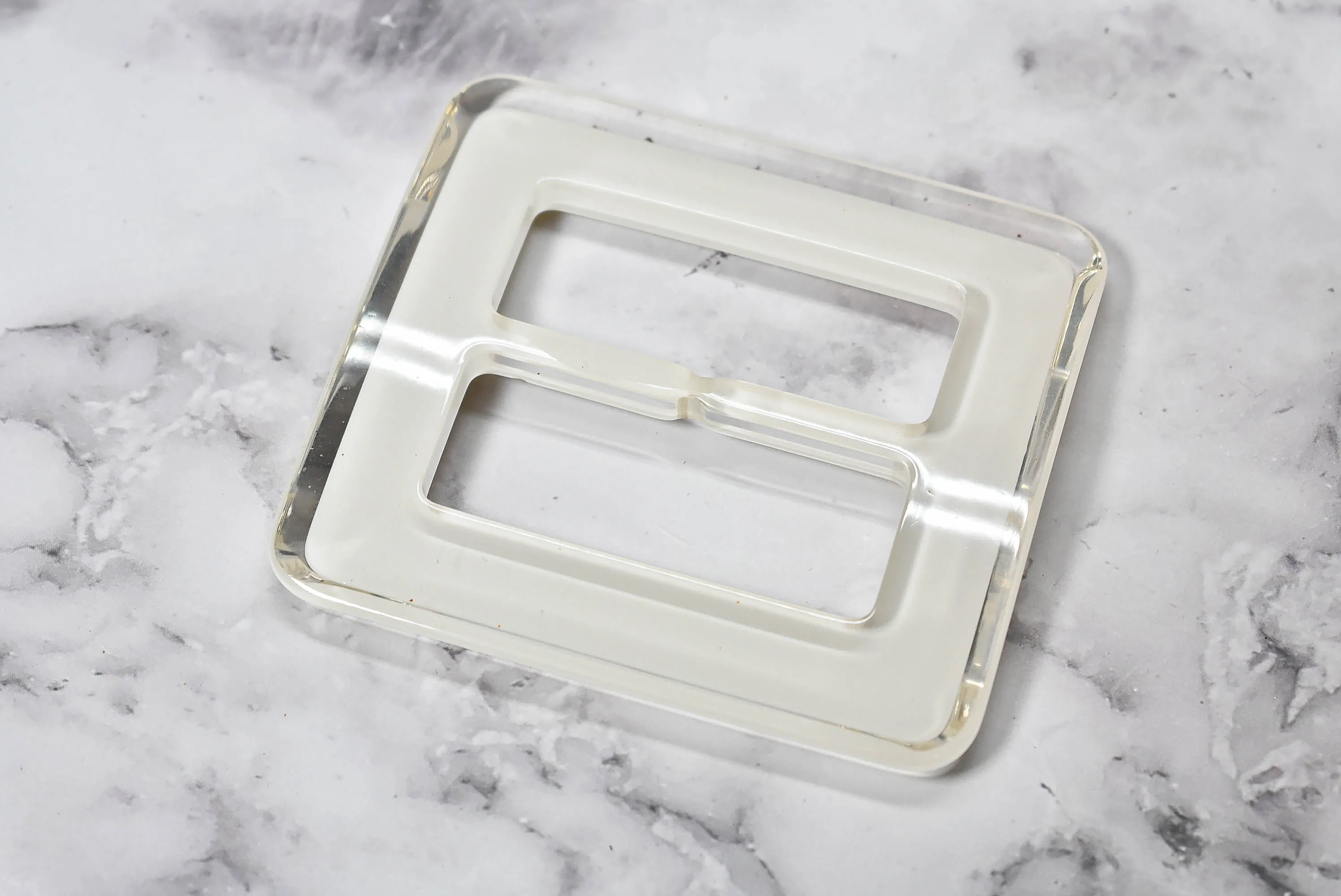 Classy Buckle 3.25" x 3.50" - 1 Piece