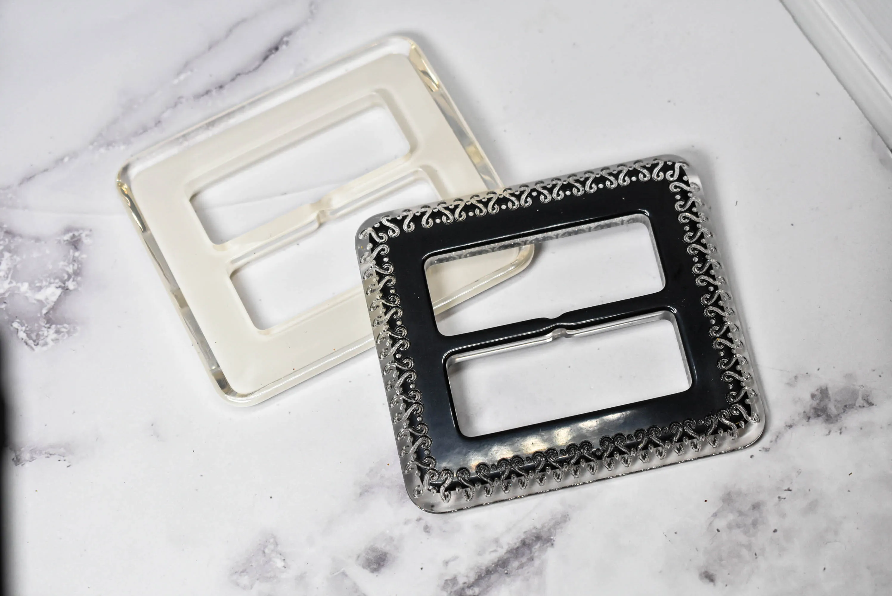Classy Buckle 3.25" x 3.50" - 1 Piece